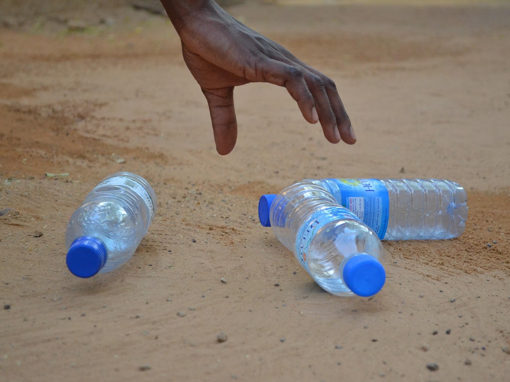 Botellas de plástico La zeolita como filtro de agua